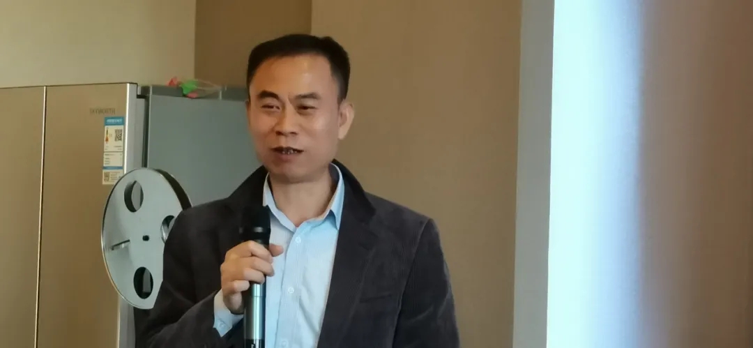 8.webp.jpg 8.webp.jpg