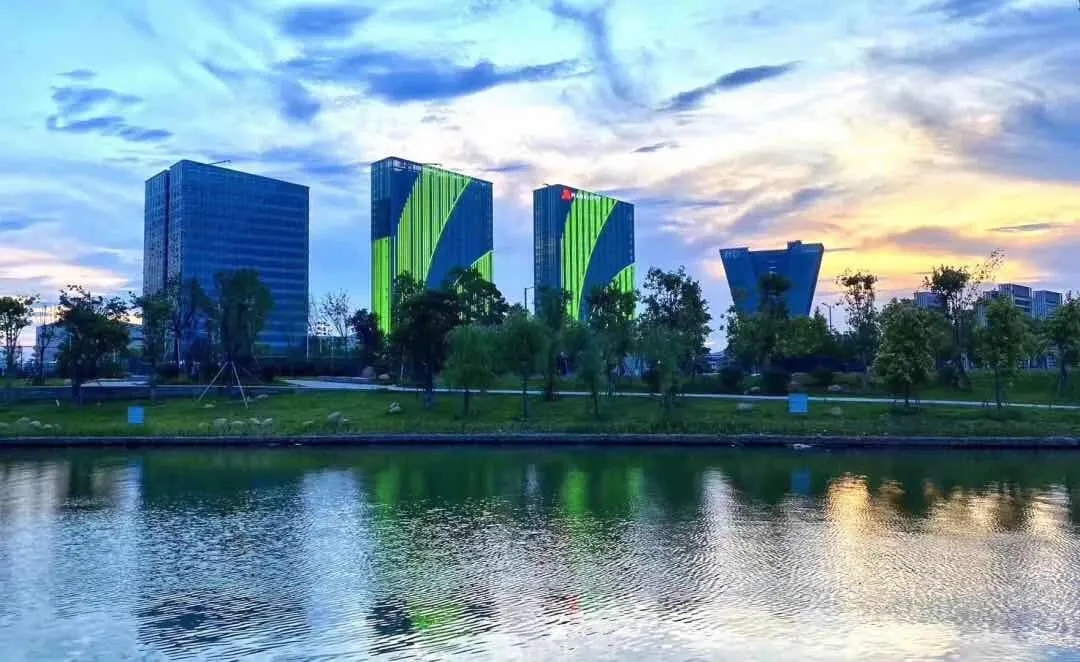 7.webp.jpg 7.webp.jpg