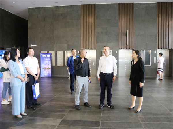 2L8A5733.jpg 2L8A5733.jpg