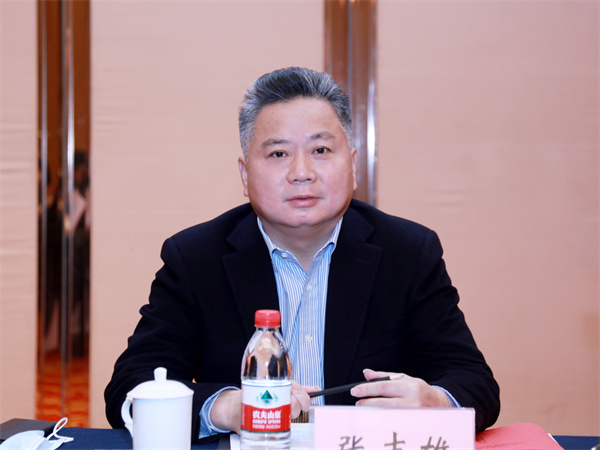 2L8A2205.jpg 2L8A2205.jpg