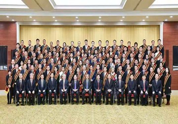 副会长林德殿企业三棵树涂料股份有限公司荣获全国“万企帮万村”精准扶贫行动先进民营企业称号